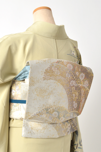 訪問着[淡鶯色・風景文様]