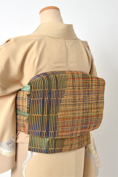 訪問着[ベージュ色・道長取り刺繍]