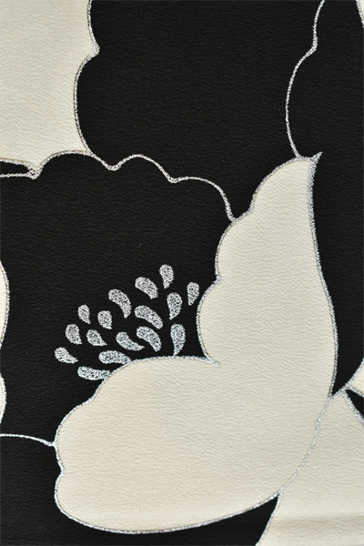 振袖[黒と白・ぼたん]