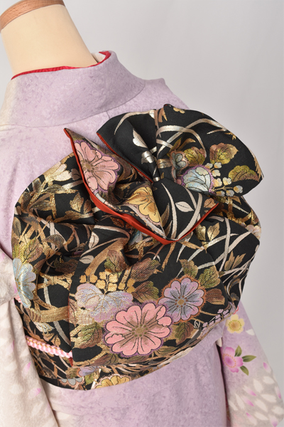 卒業式にもOK 新品三重紐付き紫の振袖サクラ薄紫のぼかし長襦袢つき