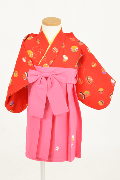 一歳女児袴【赤地着物にピンクの袴】