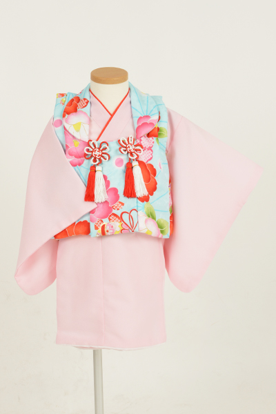 一歳女児被布【桜色の着物に椿模様の被布】