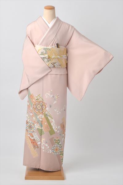 結婚式　色留袖(薄桜色・華紋)
