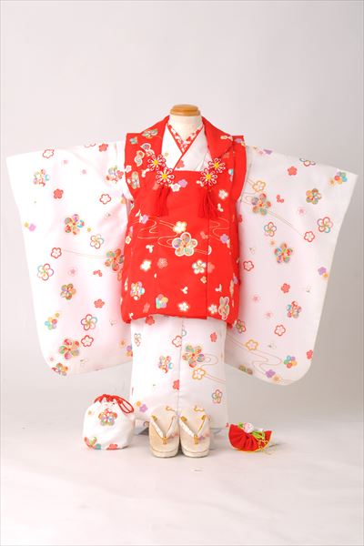 三歳被布セット(白い着物、赤い被布・デザイン花)