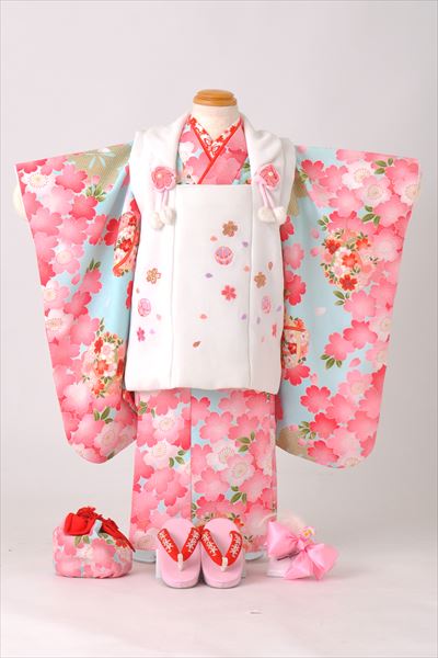 三歳被布セット(水色の着物、白い被布・桜、まり)