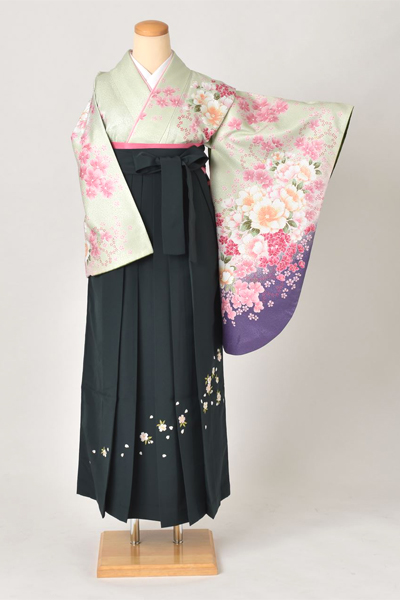 卒業袴(淡いグリーン地・花々着物/緑地桜刺繍袴)