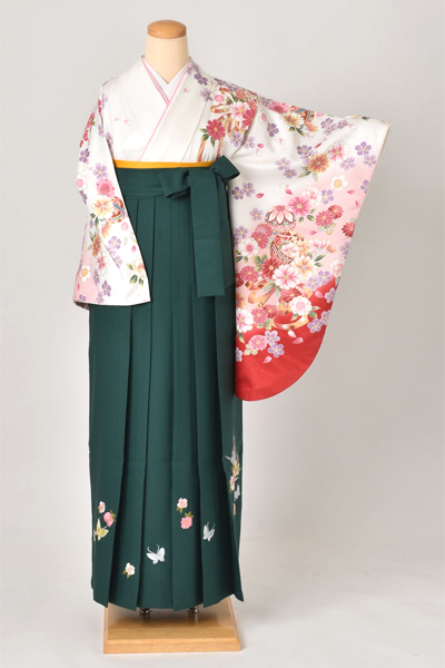 卒業袴(白地・毬、花々着物/緑地蝶々刺繍袴)