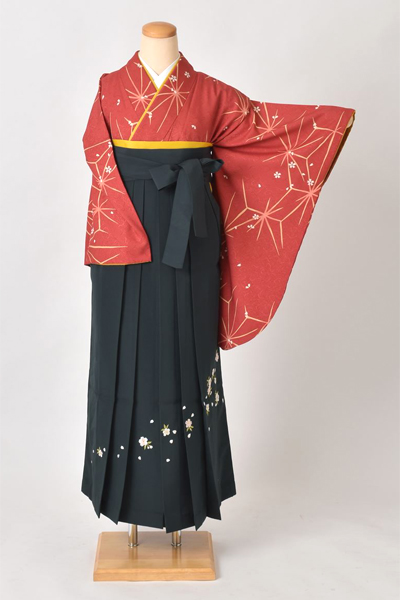 卒業袴(赤地・麻の葉着物・緑地桜刺繍袴)