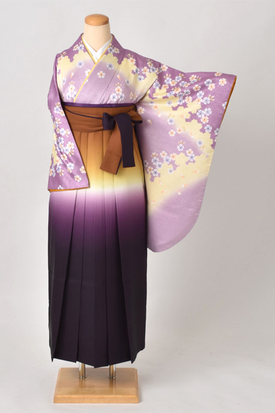 卒業袴(藤色とクリーム地ボカシ・桜着物/カラシ紫ボカシ袴)