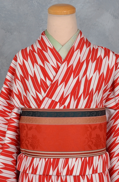 shibuya casual［赤色地の矢絣模様］