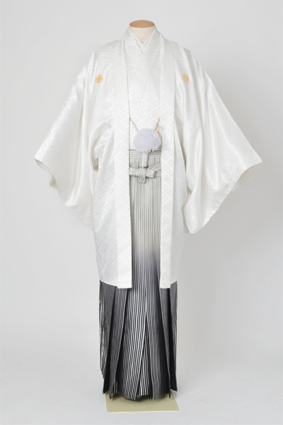 卒業式 袴 レンタル 男物紋付・羽織(白・紋付・袴はシルバーぼかし)