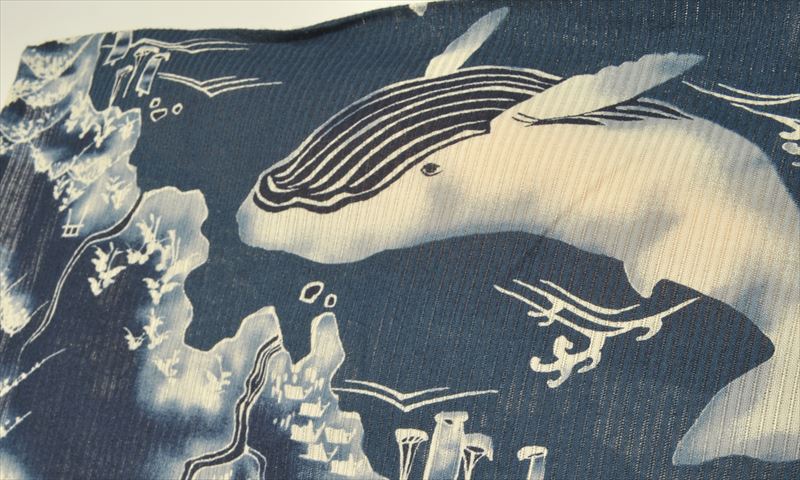 浴衣[166-176cm]（VIVI・藍色地にクジラ柄）