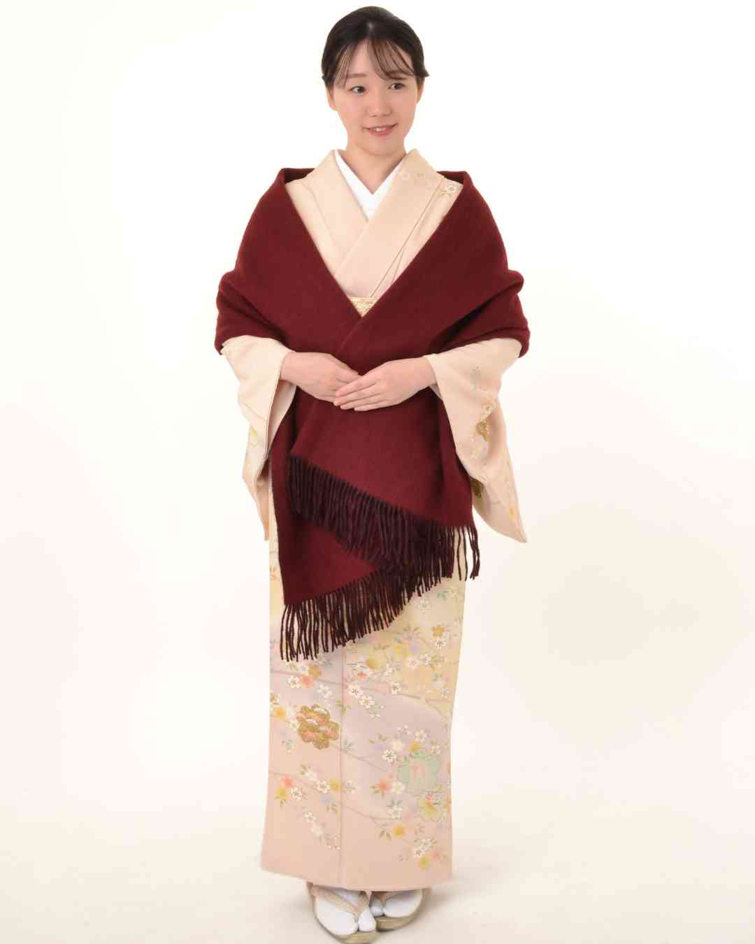 赤ショール 着物と防寒